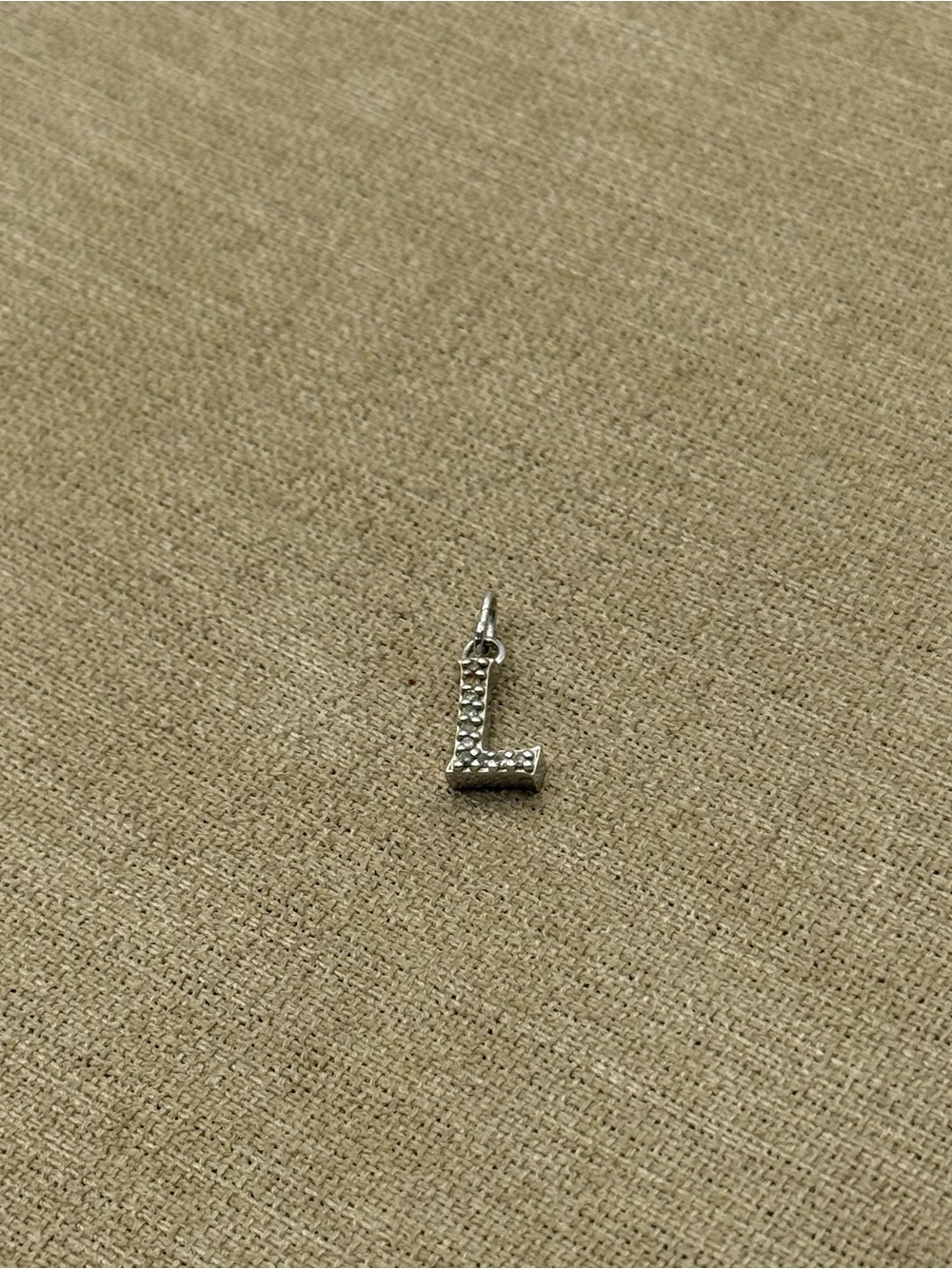 Woman’s 14k white gold 'L' Initial Pendant Charm
